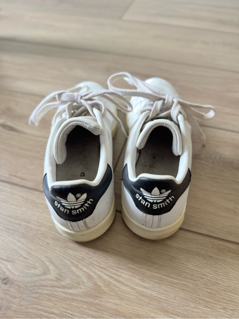 Stan Smith size 6 (pre-loved)